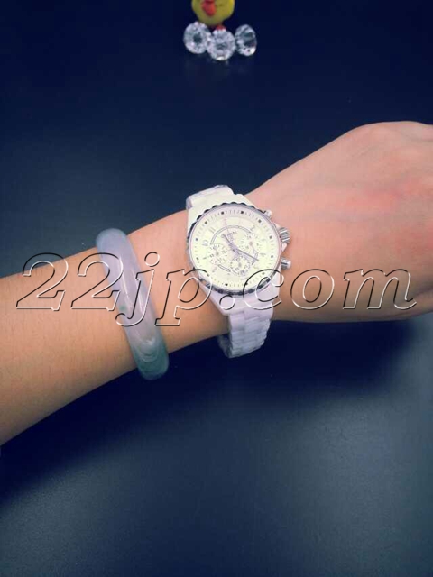 シャネル時計着用イメージ